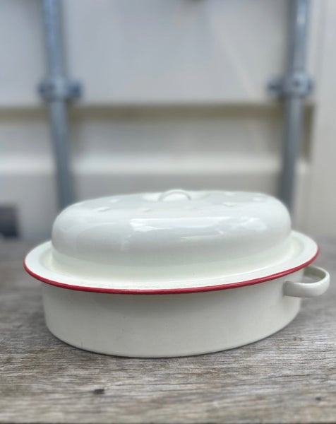 Classic Enamel Roasting Pan Carousel 1