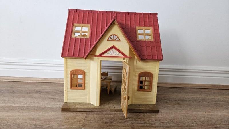 Sylvanian Red Roof Cottage with Furniture $1 RESERVE Carousel 12
