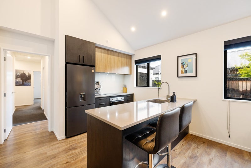 Hidden Gem in Prime Edgeware Location64429216142979114