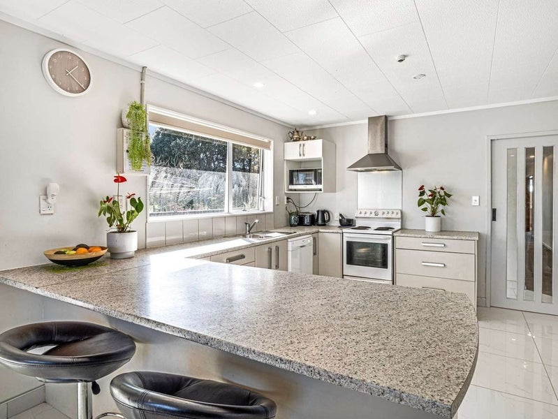 Springvale, 5 bedrooms64428921078401111