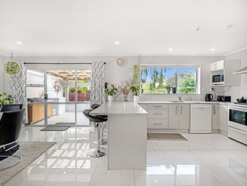 Springvale, 5 bedrooms64428921078401112