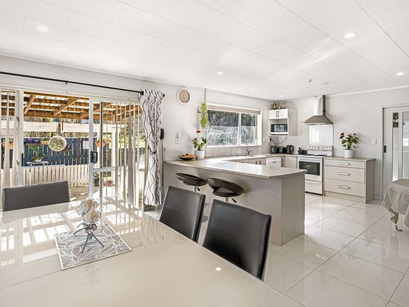 Springvale, 5 bedrooms64428921078401113