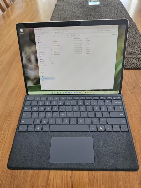 Microsoft Surface Pro 11 + Keyboard, 1 TB SSD, 16GB RAM, OLED display64428947964802110