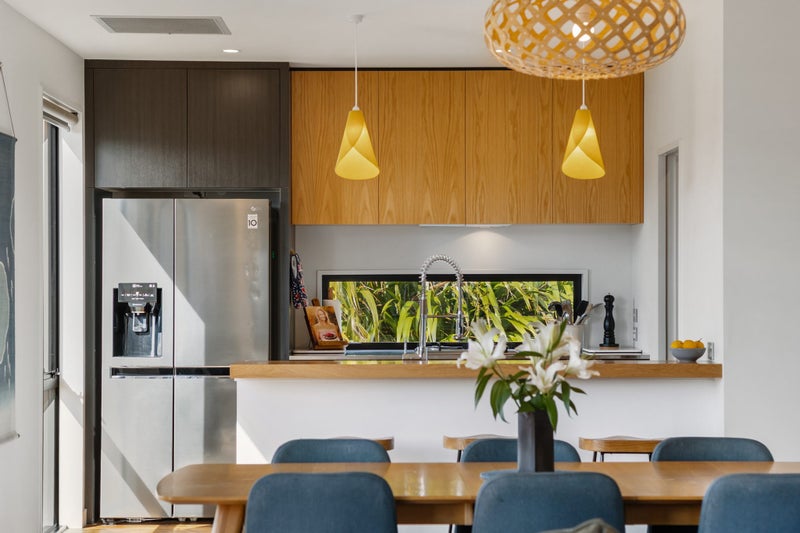 Sitting Pretty in Peninsula Bay64429014667778114