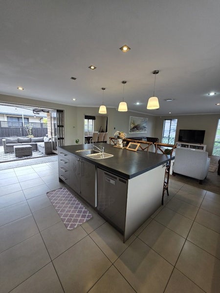 Haruru, 4 bedrooms64429322886658111