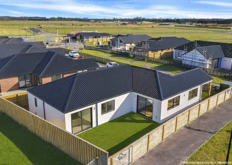 Brand New, Stylish & Modern - Ready to move in!64429322922243112