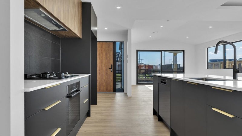 Brand New, Stylish & Modern - Ready to move in!64429322922243113