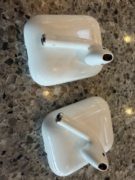 Apple AirPods -2x pair Carousel 2
