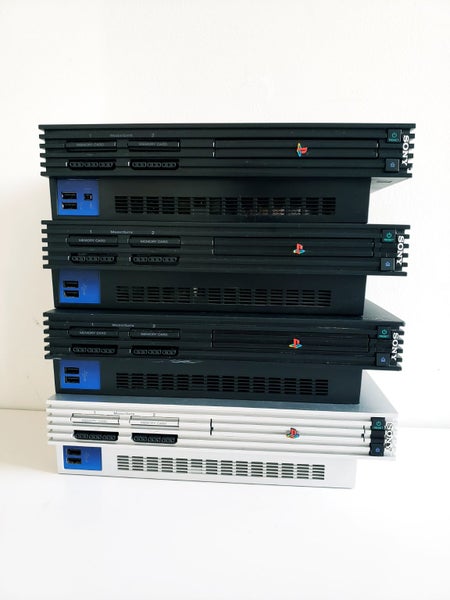 PS2 Fat Consoles (Faulty) x4 / Playstation 2 / PS2 Carousel 1