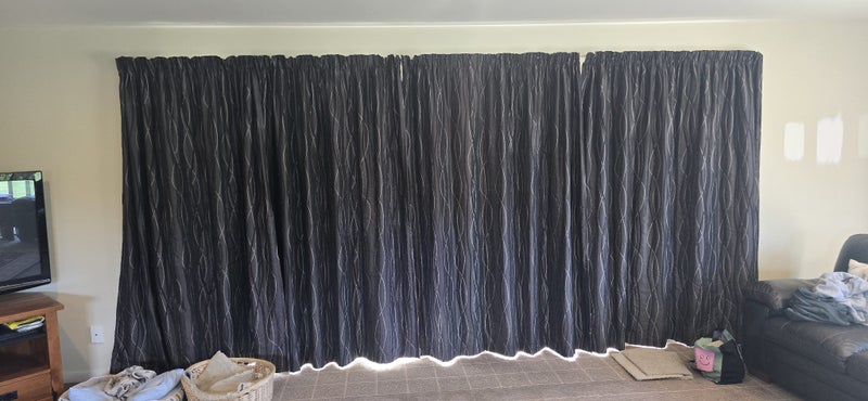 Curtains64430360326530114