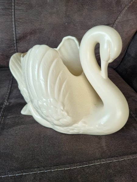 Large Crown Lynn Swan 170 Carousel 1