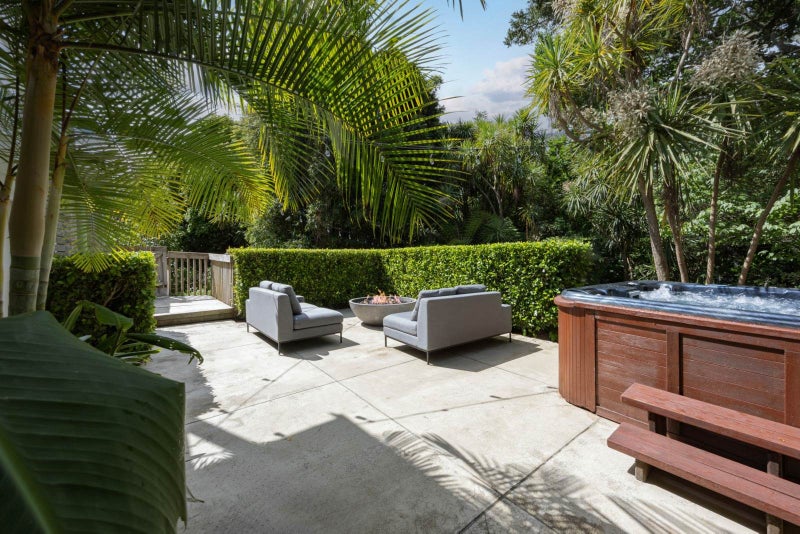 Good Vibes & Good Buying64430413665923112