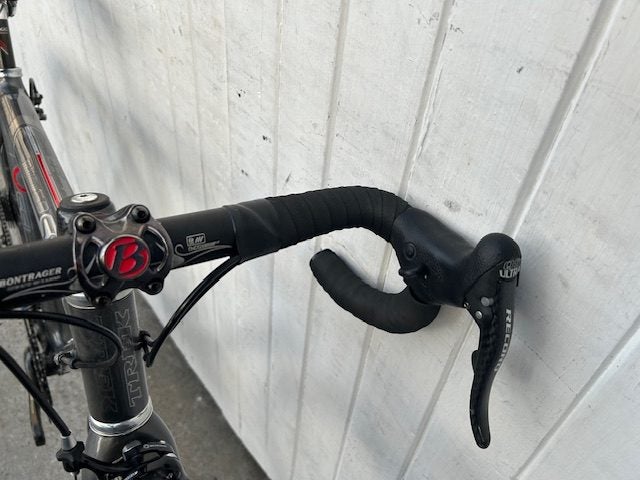 Trek Madone 6.9 Womans Carbon (Campag Record) - Small Carousel 16