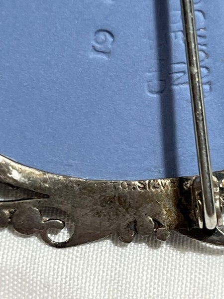 VINTAGE WEDGEWOOD BLUE JASPERWARE STERLING SILVER BROOCH Carousel 7