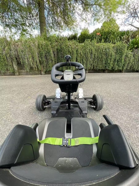 Segway Ninebot Electric GoKart Pro: USE THE TRADE ME MOTORS WEBSITE INSTEAD Carousel 4