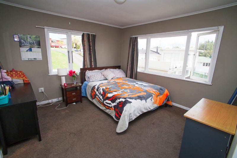 Hillsborough, 2 bedrooms64615811079938113