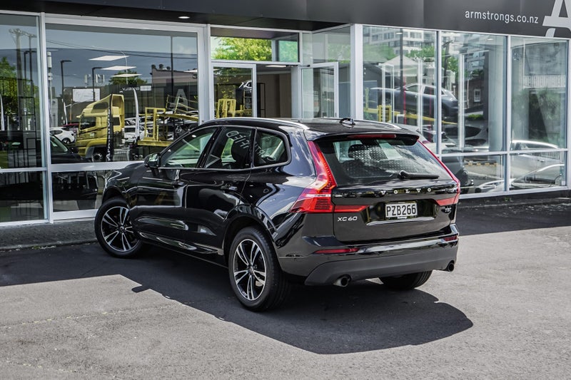 2020 Volvo XC60 T5 AWD Momentum 2.0 Petrol 4x464591326928259111
