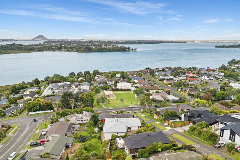 Bigger than Texas with views for Africa64436540178947110