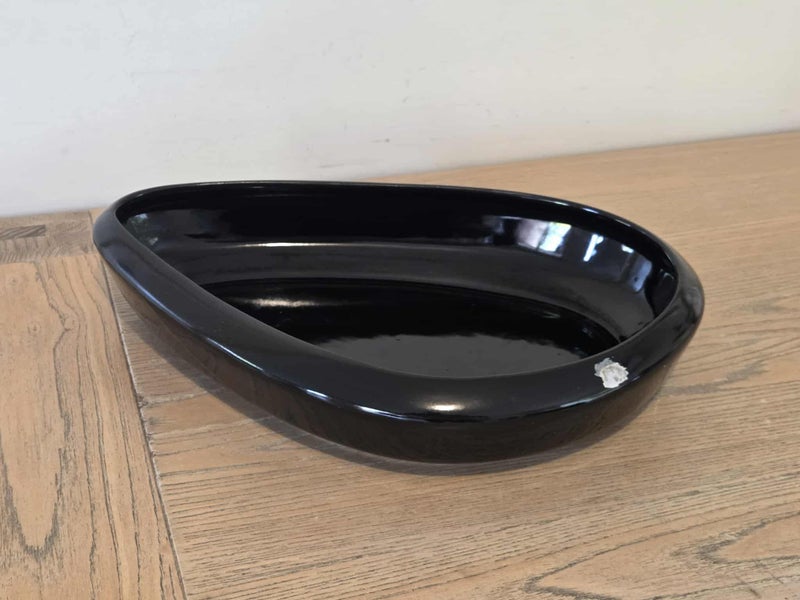 Black Crown Lynn " Flower Beauty " Bowl - (Irregular Triangle) # 2056 Carousel 1