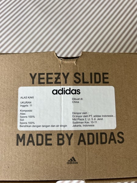 YEEZY slides $1 SIZE 1164436875243522111