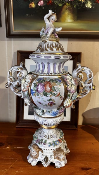 SPECTACULAR - STUNNING - BEAUTIFUL - "LARGE" URN - SITZENDORF GERMANY?64437037630337110