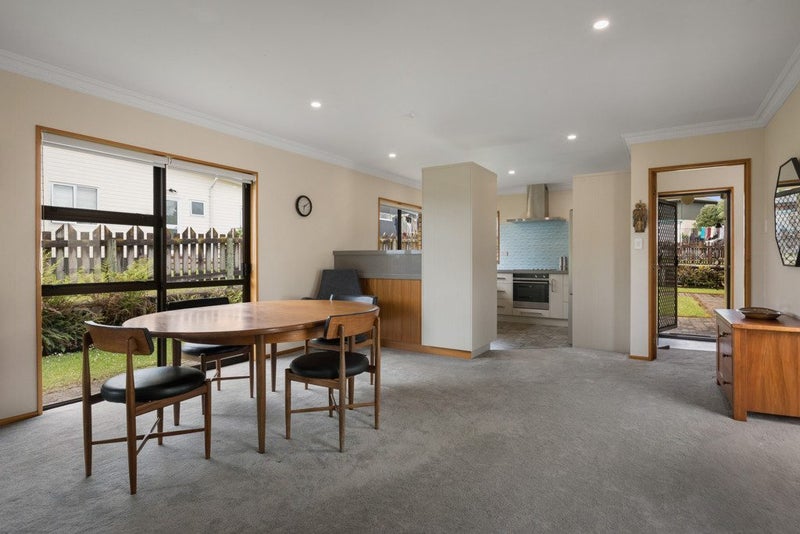 Warm, Welcoming & Move-In Ready64437159117827113