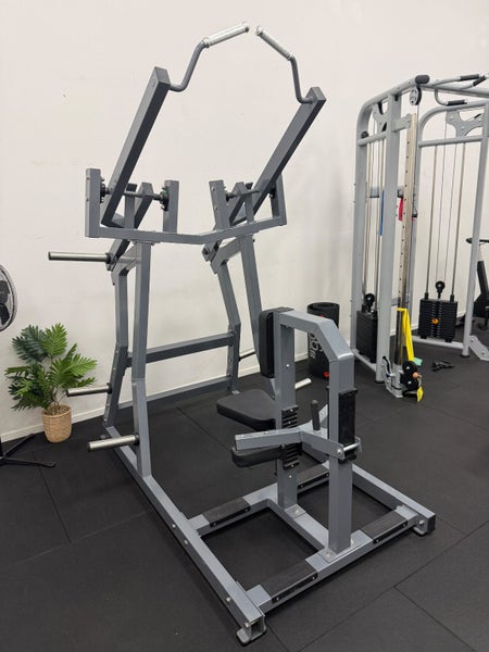 Plate Loaded Iso-Lateral Front Lat Pulldown64515059371778110