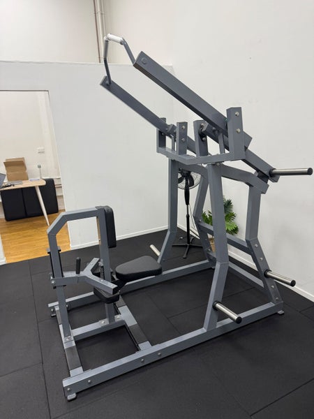 Plate Loaded Iso-Lateral Front Lat Pulldown64515059371778112