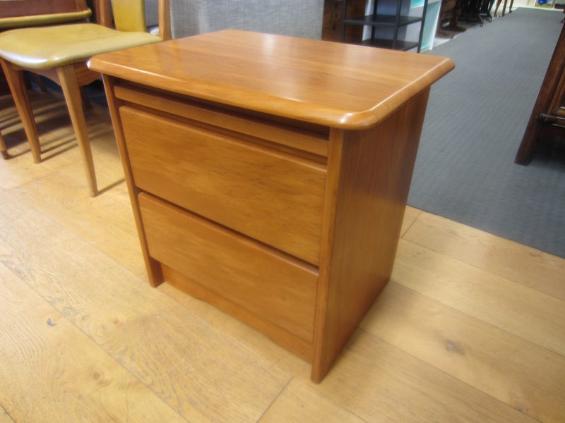 Danske Mobler 'Strada' Rimu Bedside Carousel 2