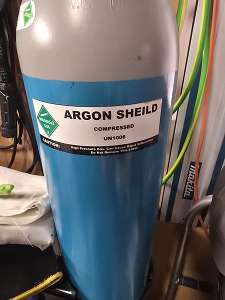 Argon shield gas bottle *full* Carousel 2