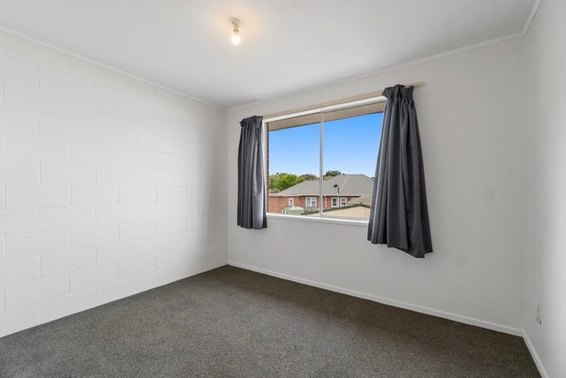 Sandringham, 2 bedrooms64447777449986114