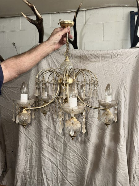 Chandelier Carousel 2