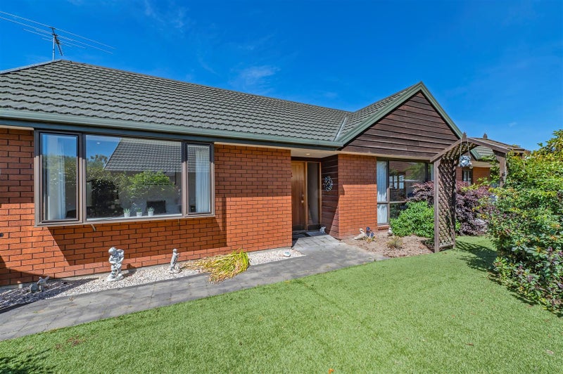 Sunshine, Space & Superb Value on Tuckers64438101756289112