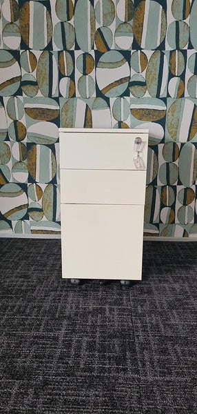 White metal mobile 3 drawers Carousel 1