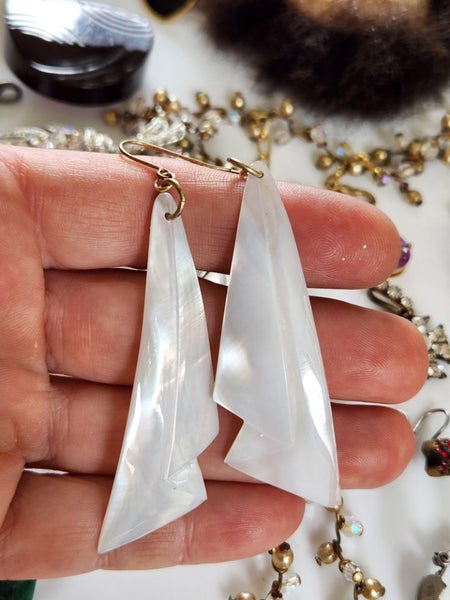 Vintage jewelry lot (J) Carousel 8