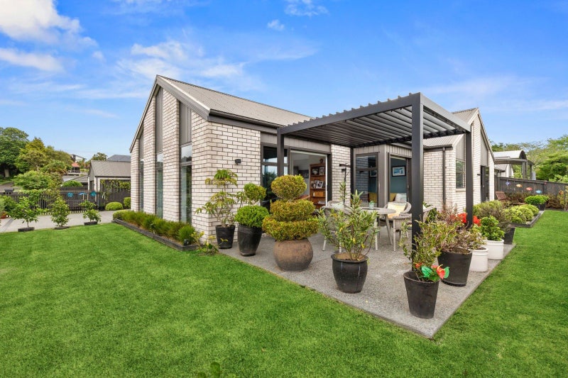 Modern, stylish, close to town64439137469313111