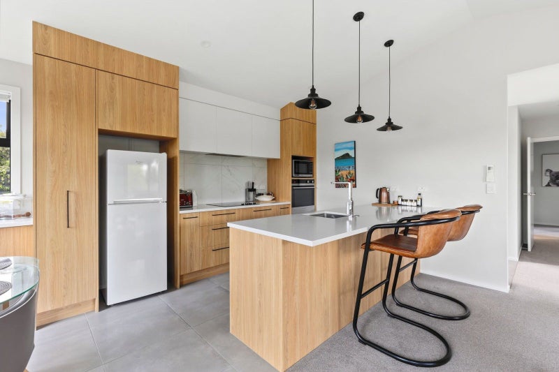 Modern, stylish, close to town64439137469313112