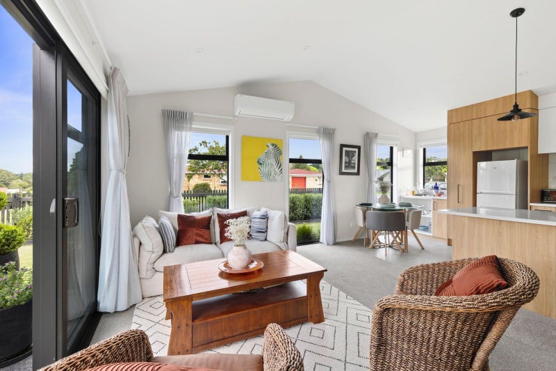 Modern, stylish, close to town64439137469313114