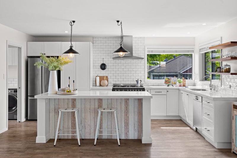 Playful Spaces, Flexible Living & Top School Zones64516731587971113