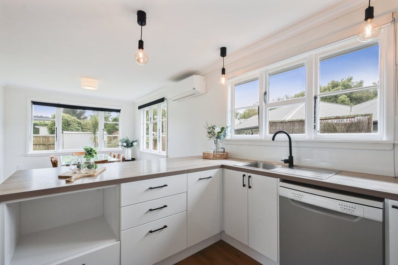 Be in by Christmas! Cosy & Cute on 1,011smq64516731624833113