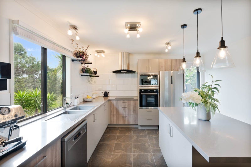 Stylish Family Retreat - Your Slice of Paradise64439450606978113