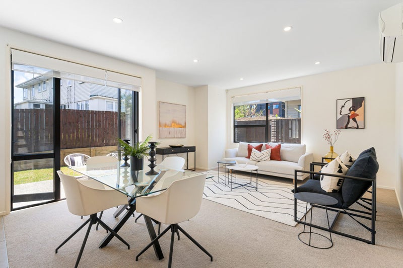 Sunlit, Flexible, Bays Border Delight!64439561272961111