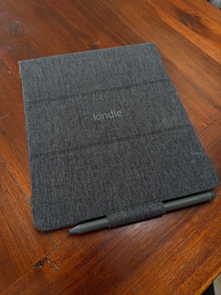 Kindle Scribe 64GB (1st Generation) with case Carousel 1