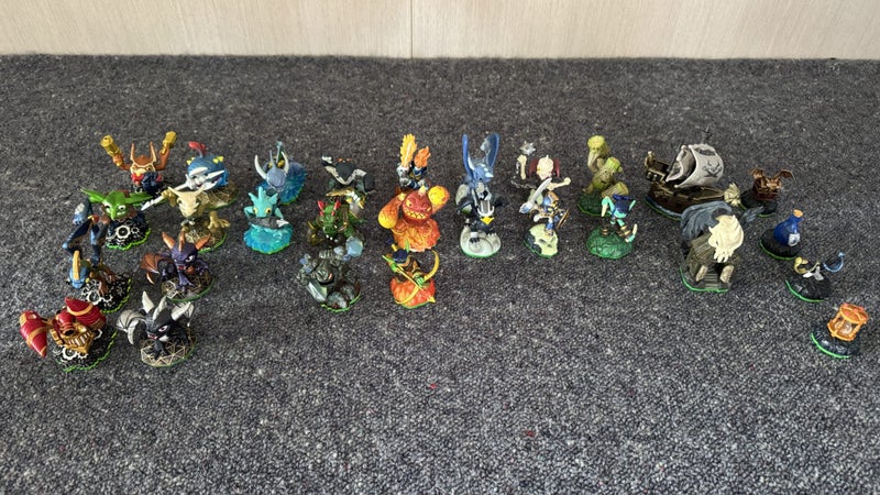 Wii console, games and accessories Carousel 9