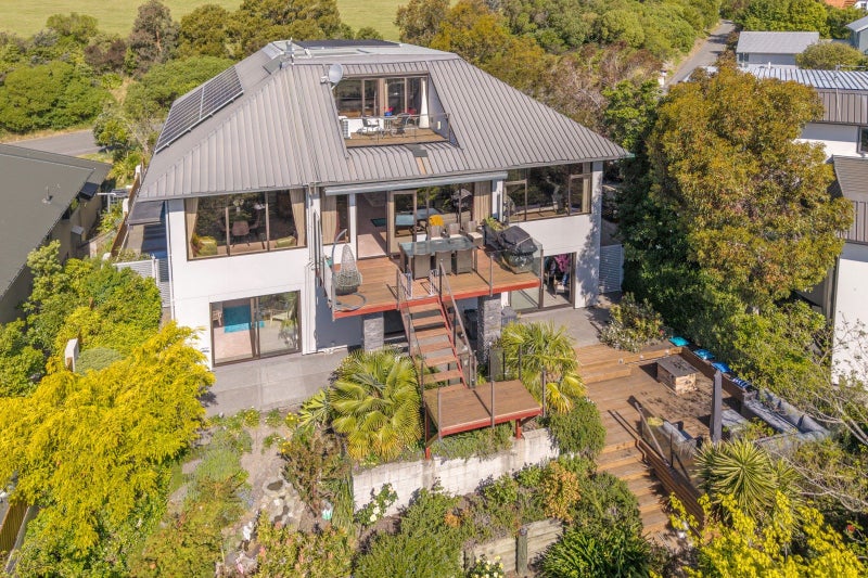 Grand family entertainer with panoramic views64439848888065110