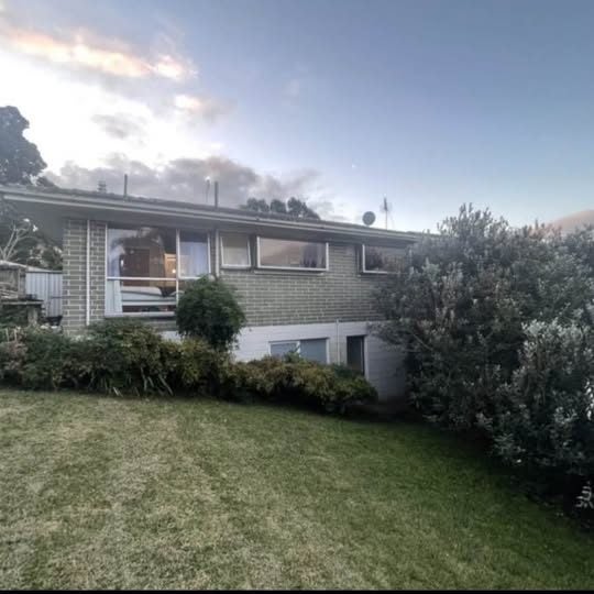 Hillcrest, 2 bedrooms64439896449283110