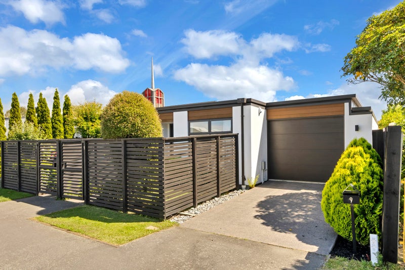 Sleek, Stylish, Rare Gem - 2015 Build64439952495107113