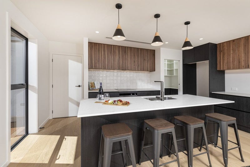 Space for the Whole Crew - and The Toys64440457374595113