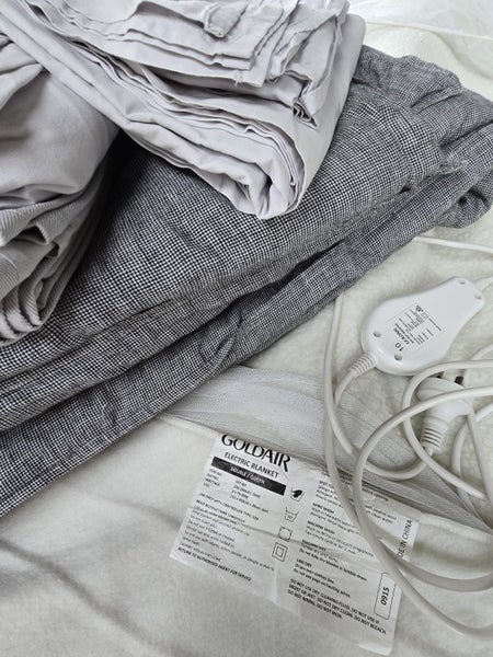 Queen Base, Mattress, Electric blanket, Sheets & Duvet64440197854979113