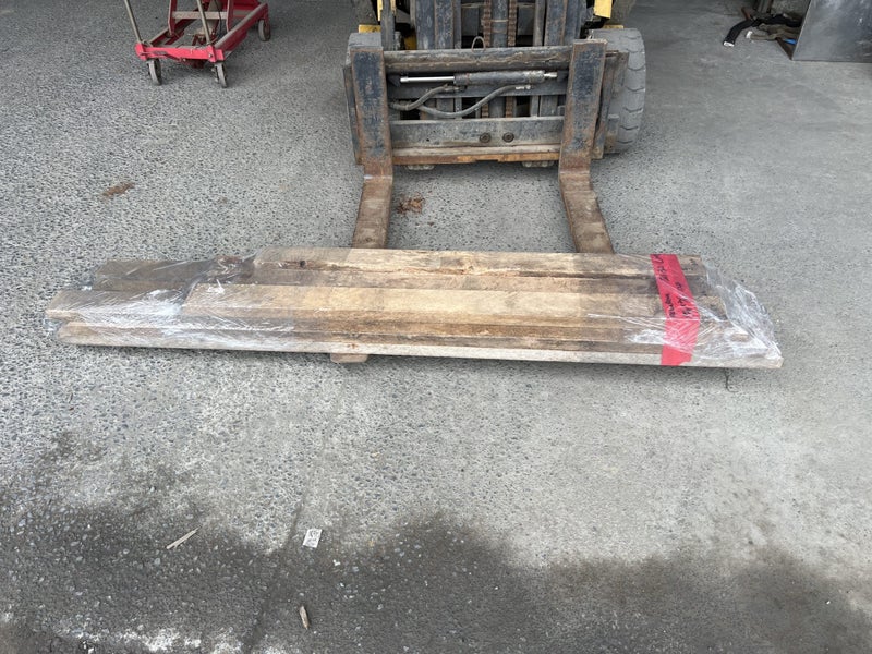 21.32 LM Solid Rewarewa Timber Boards – Mixed 90/100×30/45mm (Kiln-Dried)64546782601601112